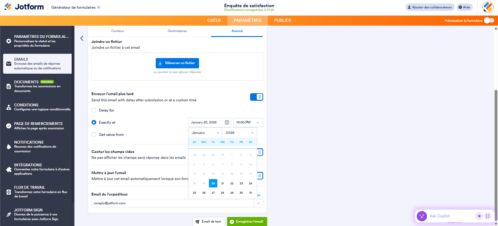 Capture d'écran de la page Email de réponse automatique dans le Générateur de formulaires Jotform avec le calendrier ouvert dans la section Envoyer l'email plus tard