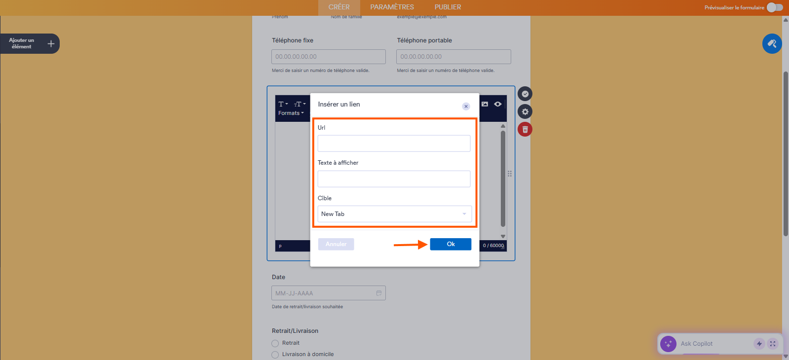 Capture d'écran de la fenêtre modale Insérer un lien dans le Générateur de formulaires Jotform avec un encadré autour des champs URL, Texte à afficher et Cible à renseigner et une flèche pointant vers le bouton OK