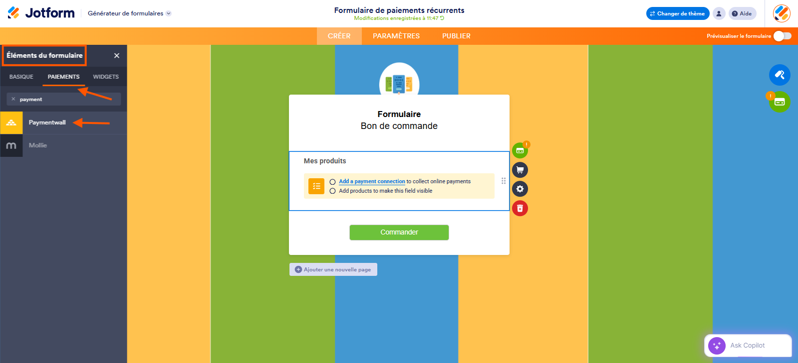 Capture d'écran de l'interface du Générateur de formulaires Jotform avec un encadré autour d'Éléments du formulaire dans le volet à gauche, une flèche vers l'onglet Paiements et une autre vers Paymentwall