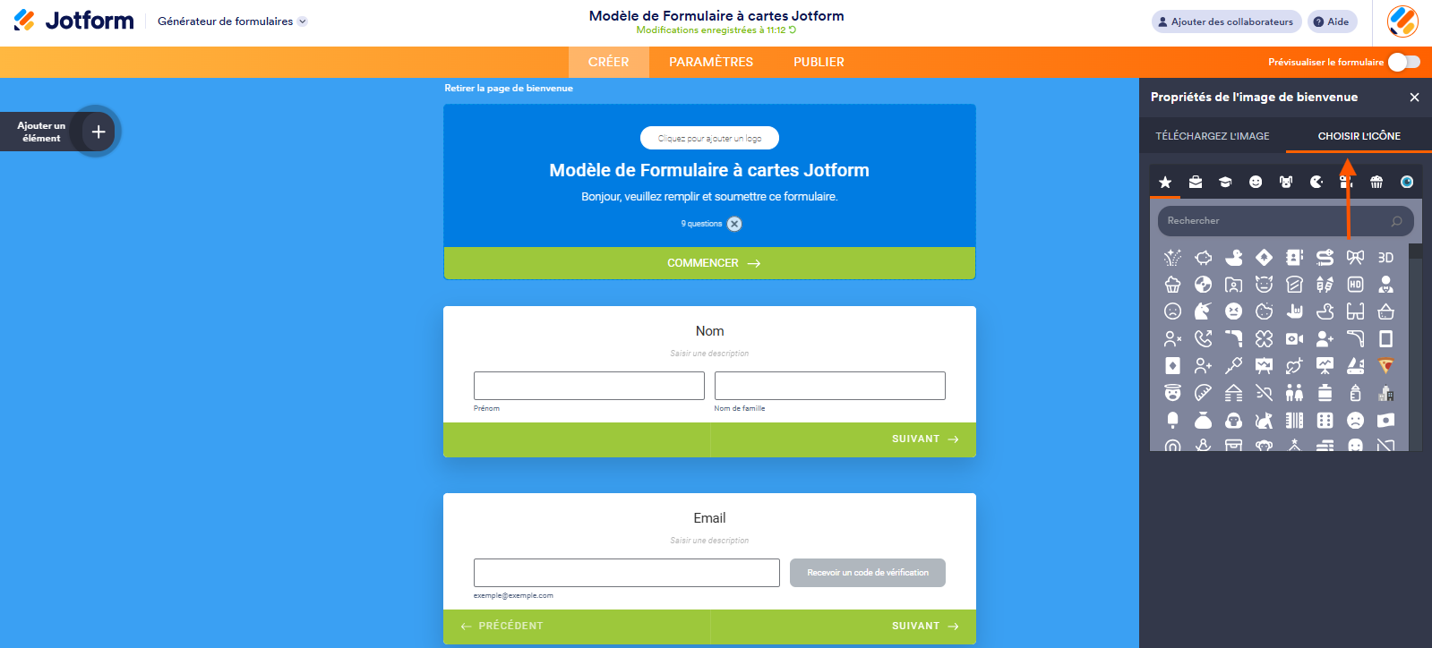 Capture d'écran d'un formulaire à cartes dans le Générateur de formulaires Jotform avec une flèche vers l'onglet Sélectionner une icône dans le volet Propriétés de l'image de bienvenue
