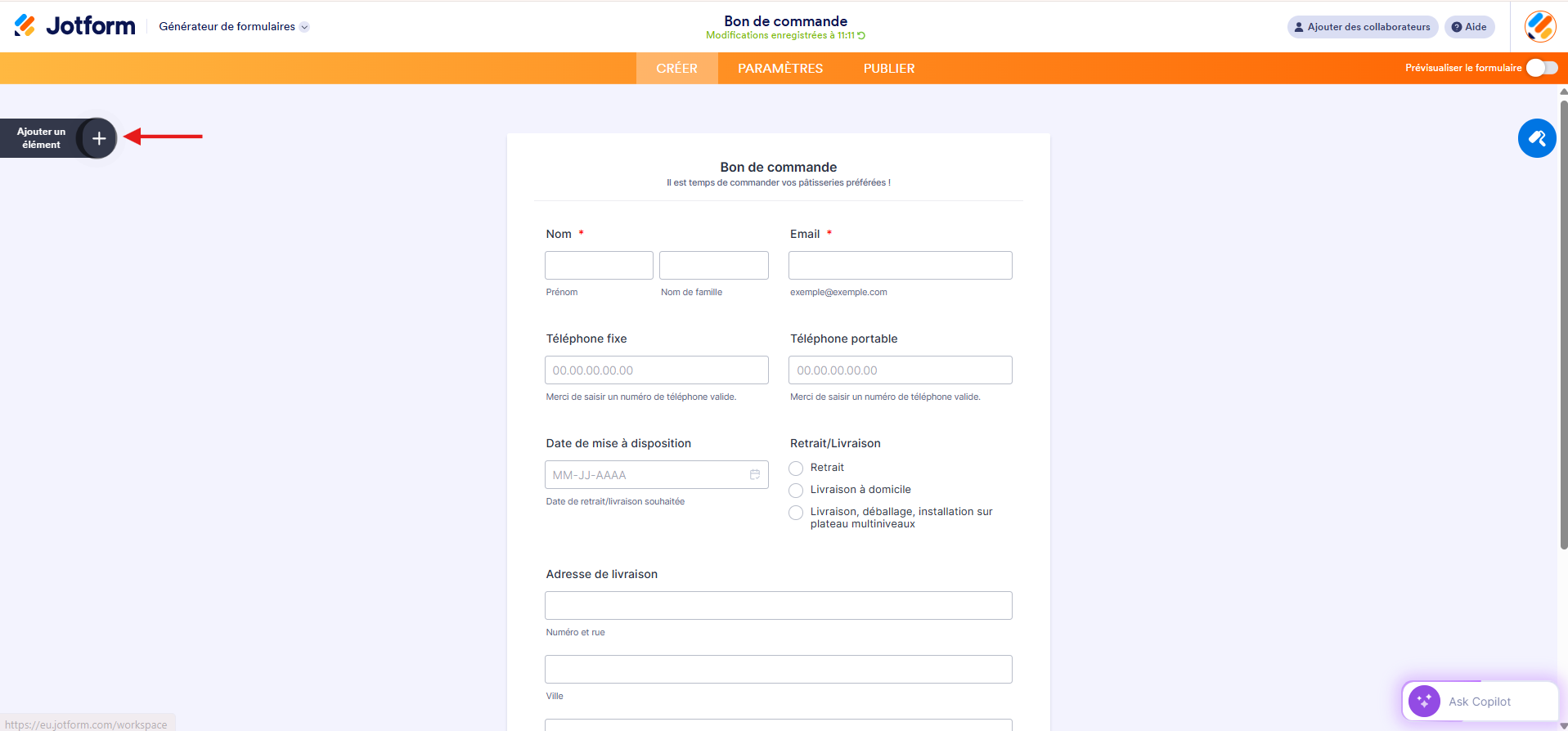 Capture d'écran d'un formulaire dans le Générateur de formulaires Jotform avec une flèche vers le bouton Ajouter un élément