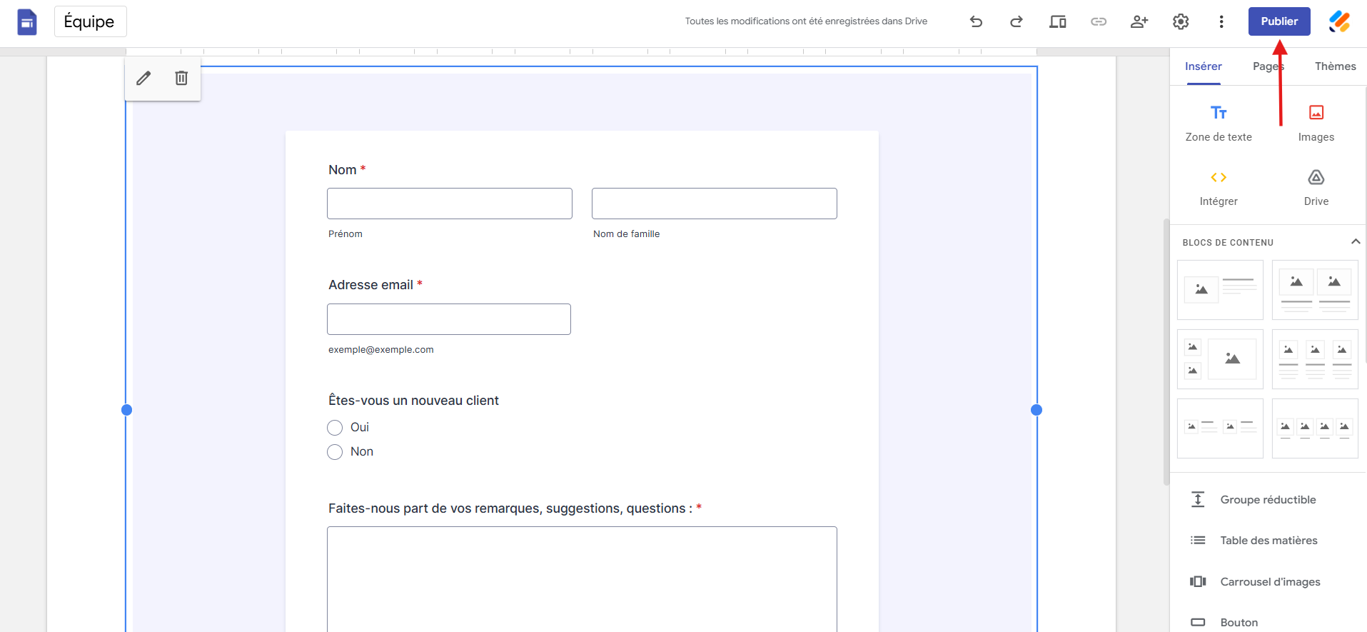 Capture d'écran du formulaire Jotform intégré à un site Web Google Sites avec une flèche vers Publier