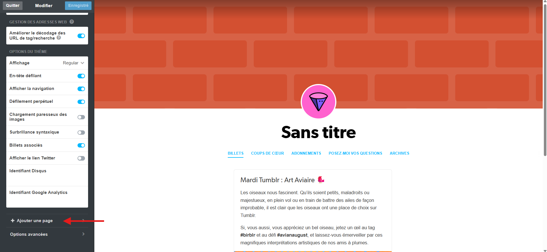Capture d'écran de la page de l'Éditeur de thème Tumblr avec une flèche vers le bouton Ajouter une page