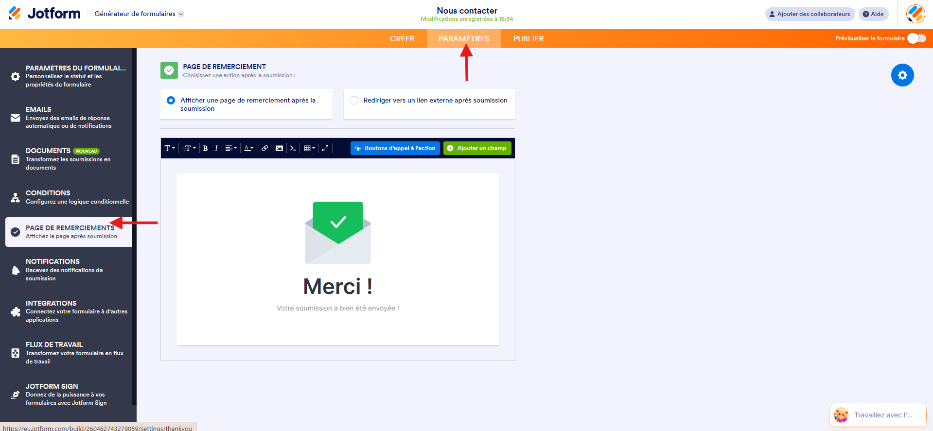 Capture d'écran de la page de remerciement dans Jotform avec un flèche vers Paramètres et une autre vers Page de remerciements dans le volet de gauche