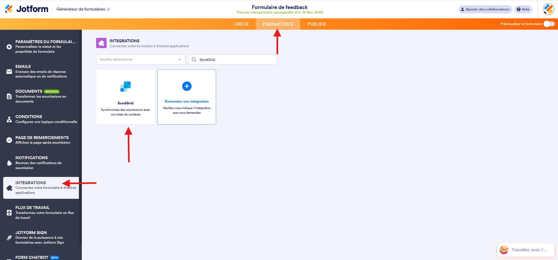 Capture d'écran de la page Intégrations dans le Générateur de formulaires Jotform avec une flèche vers Paramètres, une autre vers Intégrations et une troisième vers SendGrid