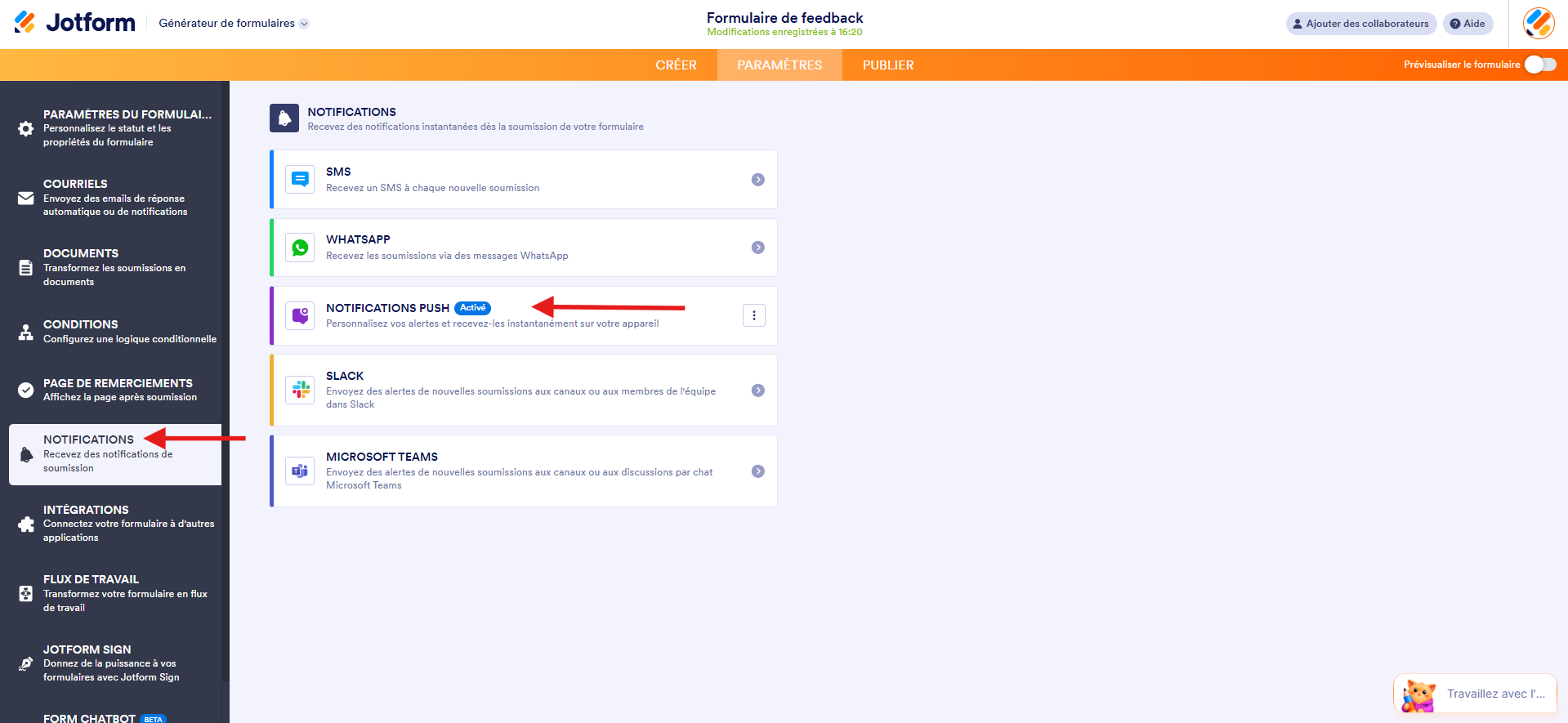 capture d'écran de la page Notifications dans le Générateur de formulaires Jotform avec une flèche pointant vers Notifications et une autre vers Notifications push