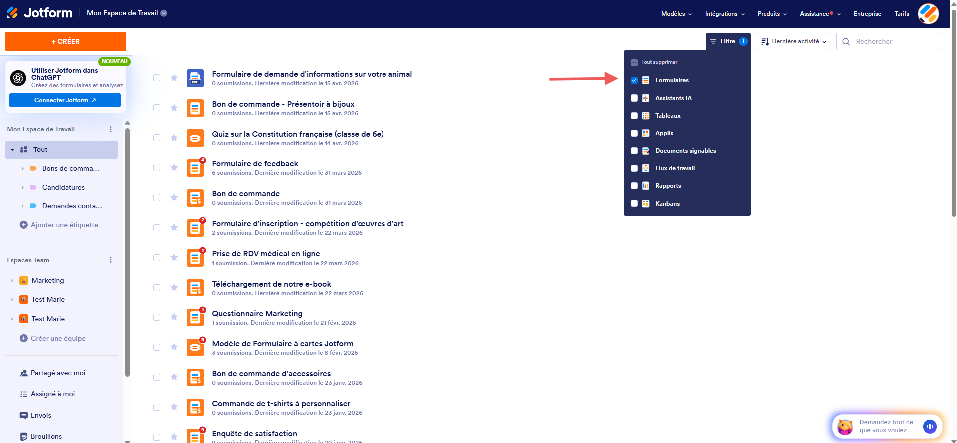 Capture d'écran de la page Mon Espace de Travail Jotform avec une flèche vers l'option Formulaires qui est cochée dans le menu Filtre