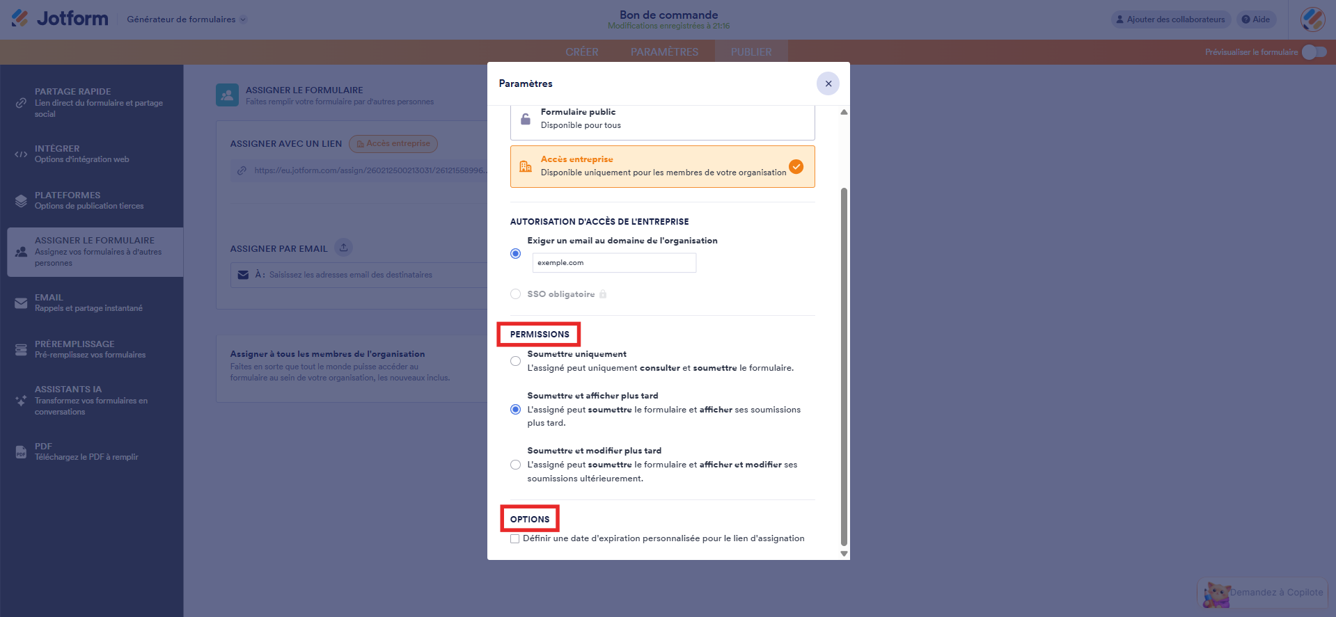 Capture d'écran de la fenêtre modale Paramètres avec un encadré autour de la section Permissions et un autre autour de la section Options