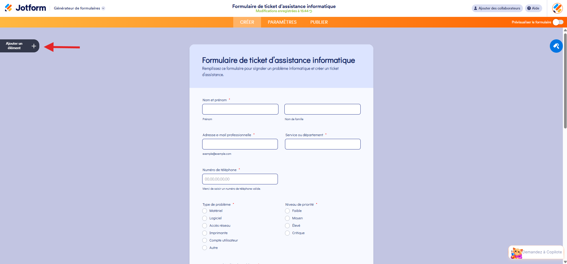 Capture d'écran d'un formulaire dans le Générateur de formulaires de Jotform avec une flèche pointant vers le bouton Ajouter un élément à gauche