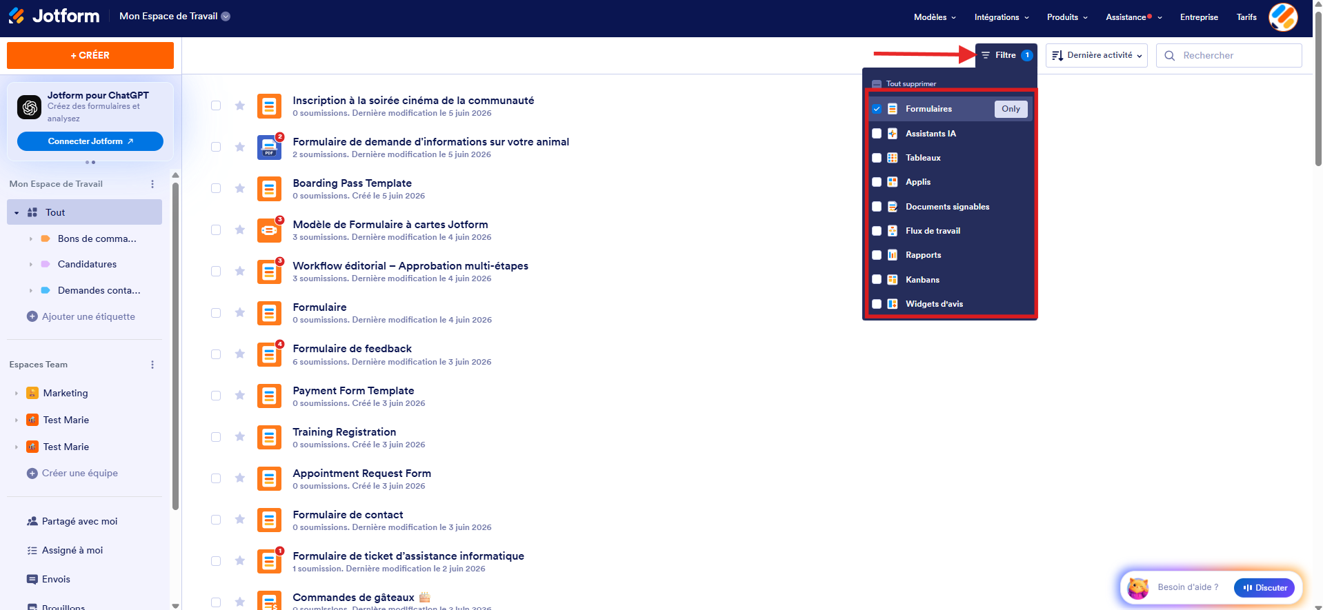 Capture d'écran de la page Mon Espace de Travail dans le Générateur de formulaires Jotform avec une flèche vers Filtre et une autre vers la case cochée Formulaires