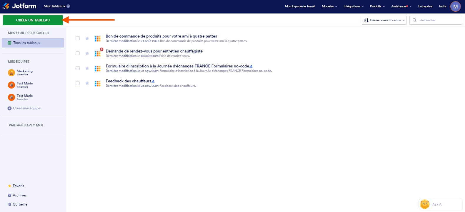 Capture d'écran de la page Mes Tableaux Jotform avec une flèche pointant vers le bouton Créer un tableau