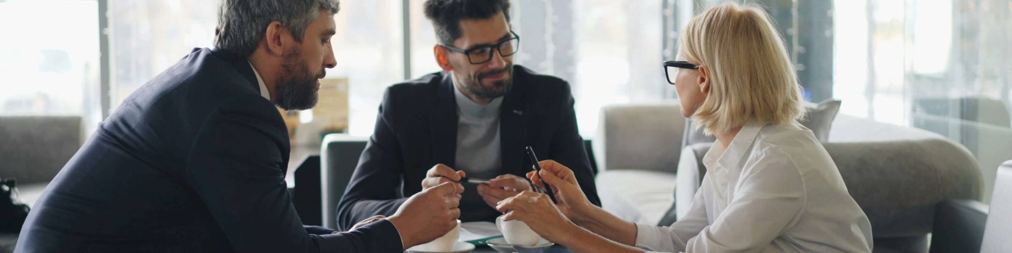 Outreach vs Salesloft: 2025 comparison guide