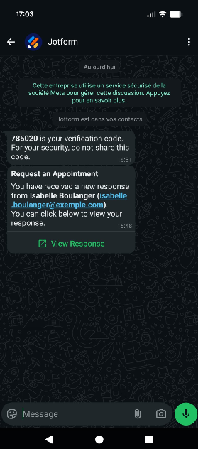 Capture d'écran de l'application Jotform sur un téléphone portable avec le message de notification Jotform reçu dans WhatsApp indiquant qu'une nouvelle soumission a été reçue