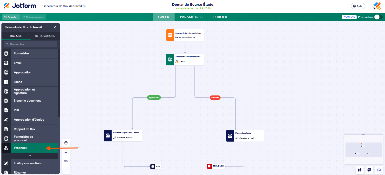 Capture d'écran d'un flux de travail dans le Générateur de flux de travail Jotform avec une flèche pointant vers l'option Webhook dans le volet Éléments de flux de travail