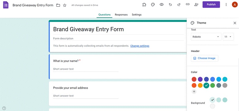 Google Forms interface showing the theme personalization options
