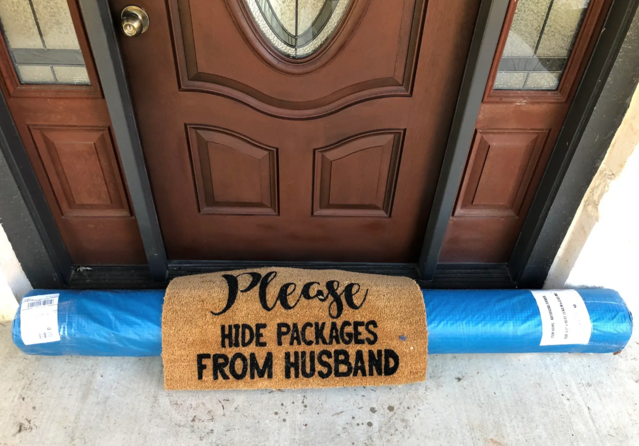 Image of a Delivery Employee Customer Satisfaction Efforts