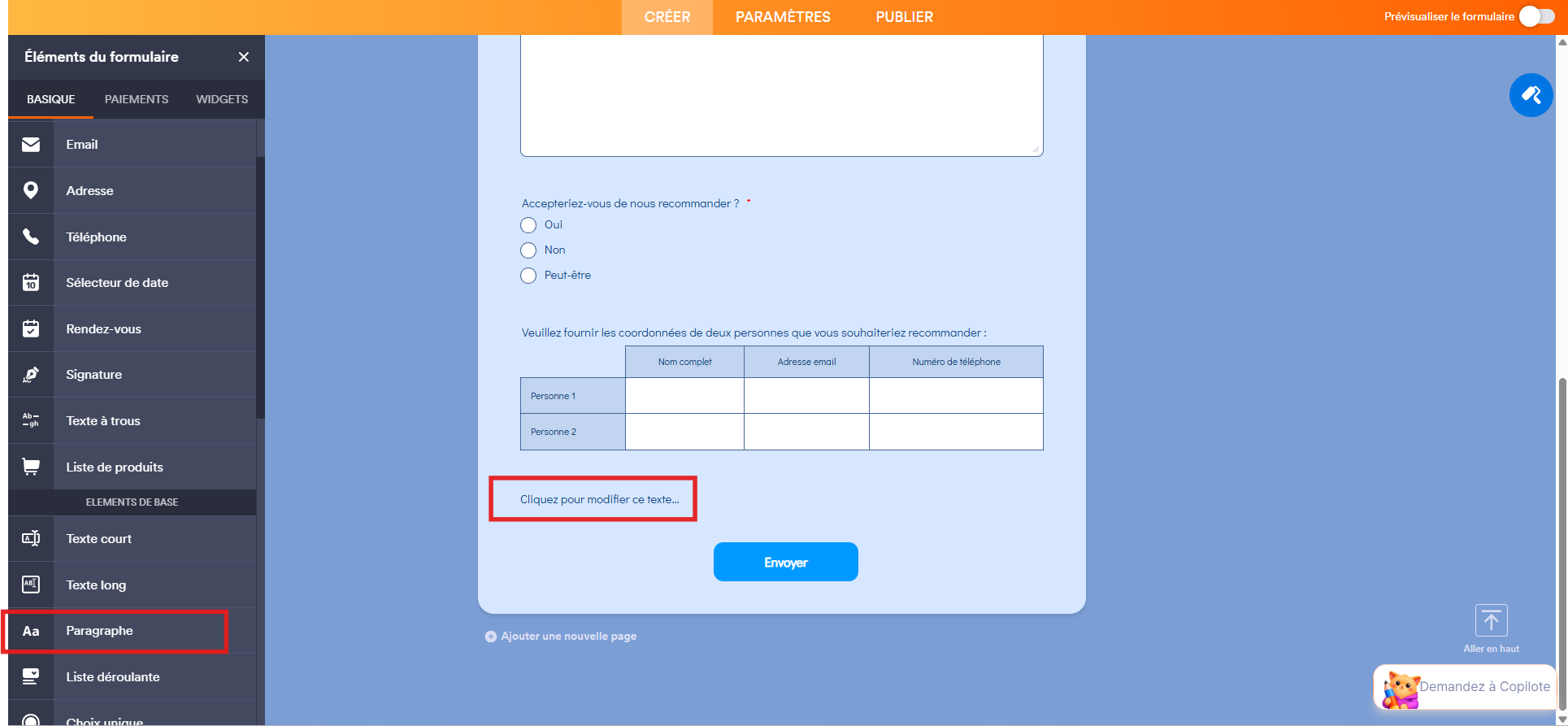 Capture d'écran d'un formulaire dans le Générateur de formulaires Jotform avec l'ajout d'un élément Paragraphe et un encadré autour de l'élément dans le formulaire