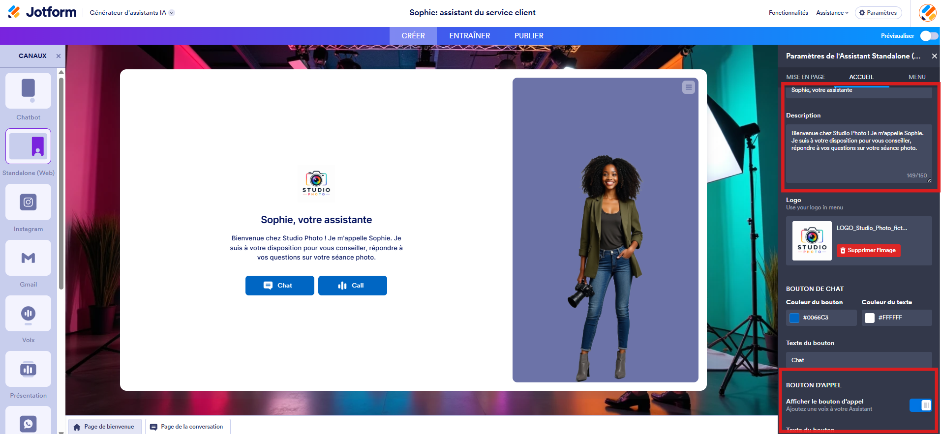 Capture d'écran de la section Description de la page de bienvenue avec un encadré autour de la section Bouton d'appel dans le volet Paramètres dans le Générateur d'assistants IA Jotform