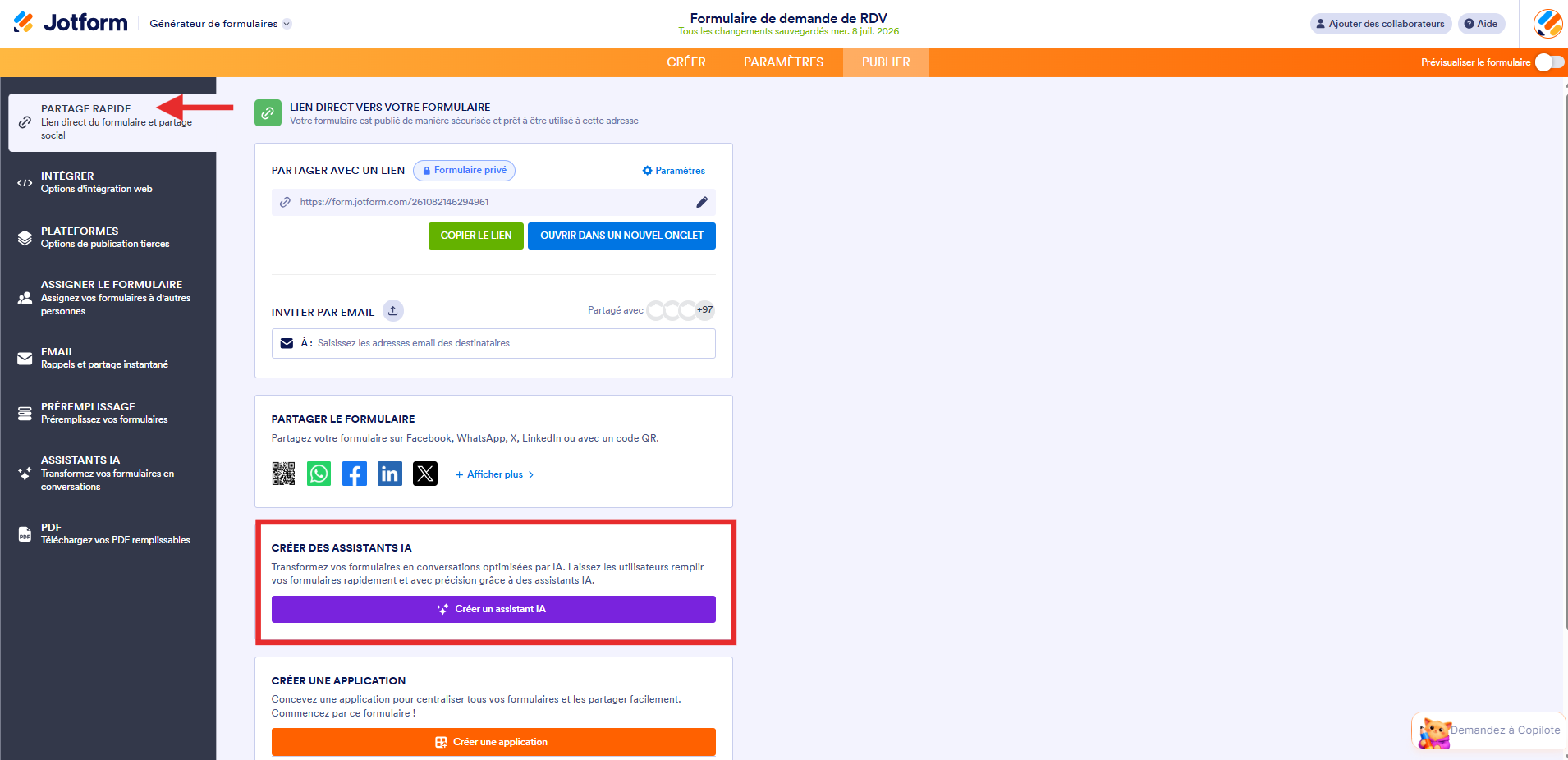 Capture d'écran de la page Partage rapide dans le Générateur de formulaires Jotform avec un encadré autour de la section Créer des Assistants IA