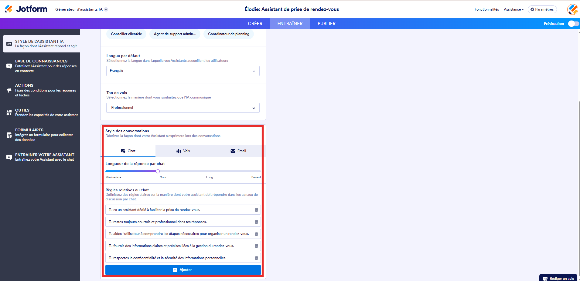 Capture d'écran de la page Style de l'assistant IA dans le Générateur d'assistants IA avec un encadré autour de la section Style des conversations