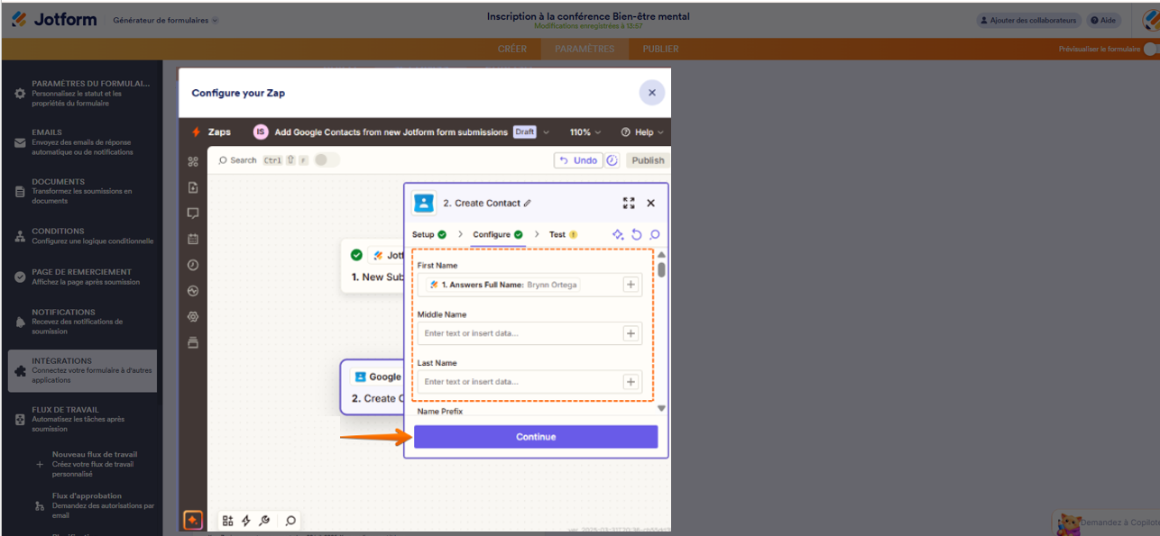 Capture d'écran de la page de l'intégration Zapier dans l'interface du Générateur de formulaires Jotform avec la fenêtre modale Créer un contact, un encadré autour des champs de formulaire Jotform à associer et une flèche vers le bouton Continuer