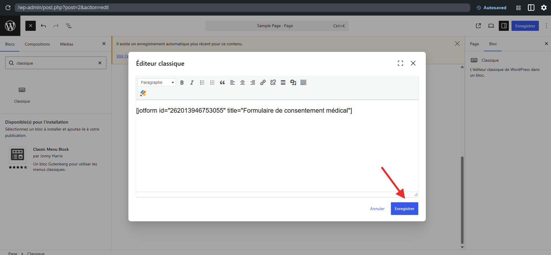 Capture d'écran de la fenêtre Éditeur Classique de l'éditeur de pages WordPress avec une flèche vers le bouton Enregistrer