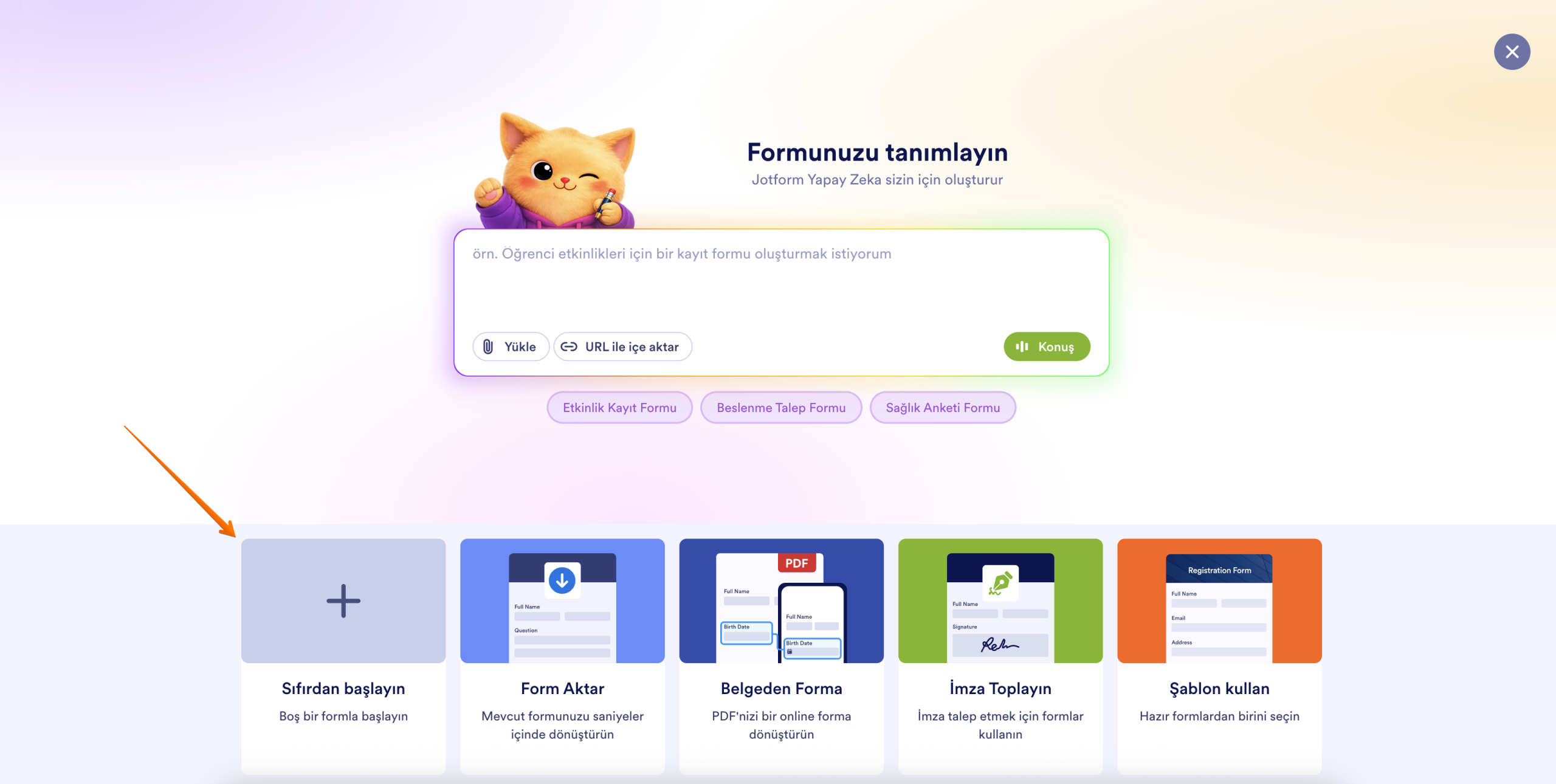 “Form Oluştur” menüsünde “Sıfırdan Başla” butonunu gösteren bir ok ile Jotform'un ekran görüntüsü