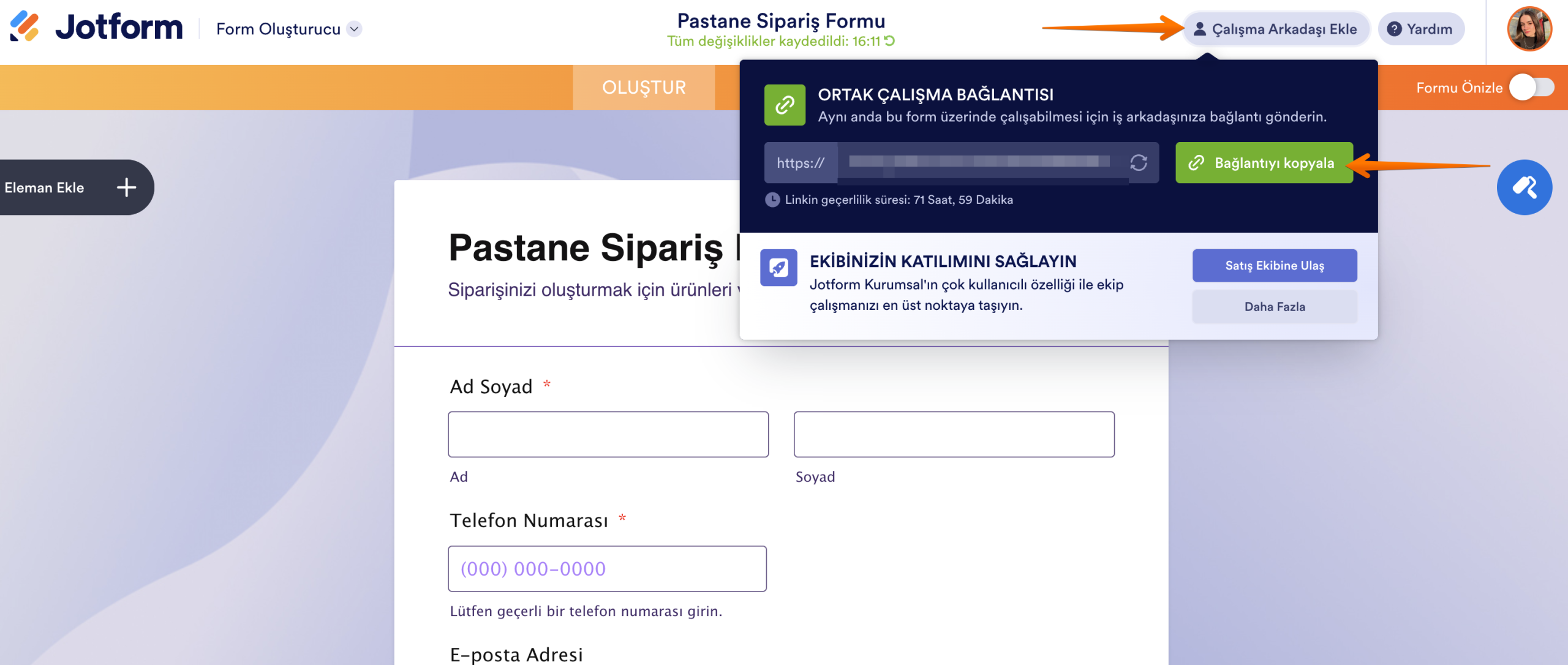Jotform’da, üst menüdeki ortak çalışanlar düğmesi ve ekip üyesi davet seçenekleri