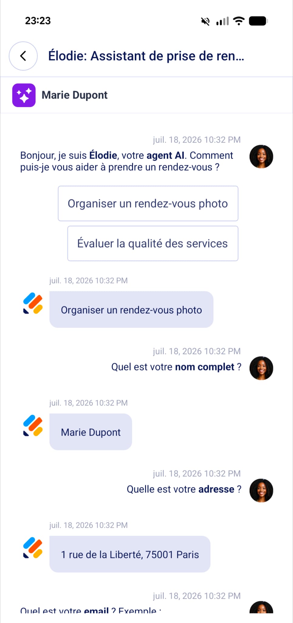 Capture d'écran d'une conversation d'un assistant IA dans l'application Jotform AI Agent & Chatbot sur un téléphone portable Android