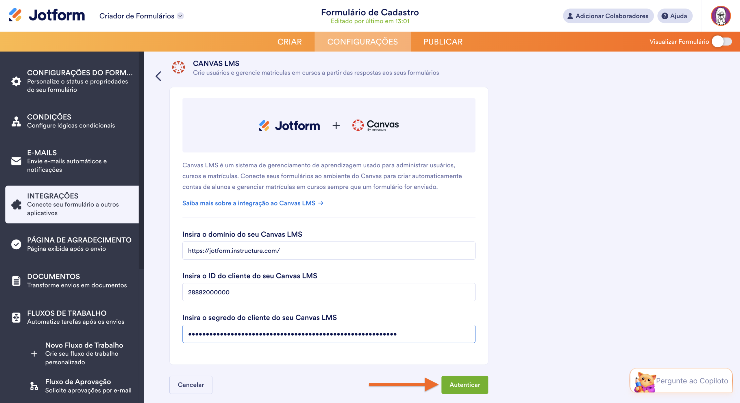 Colando as credenciais e clicando no botão Autenticar