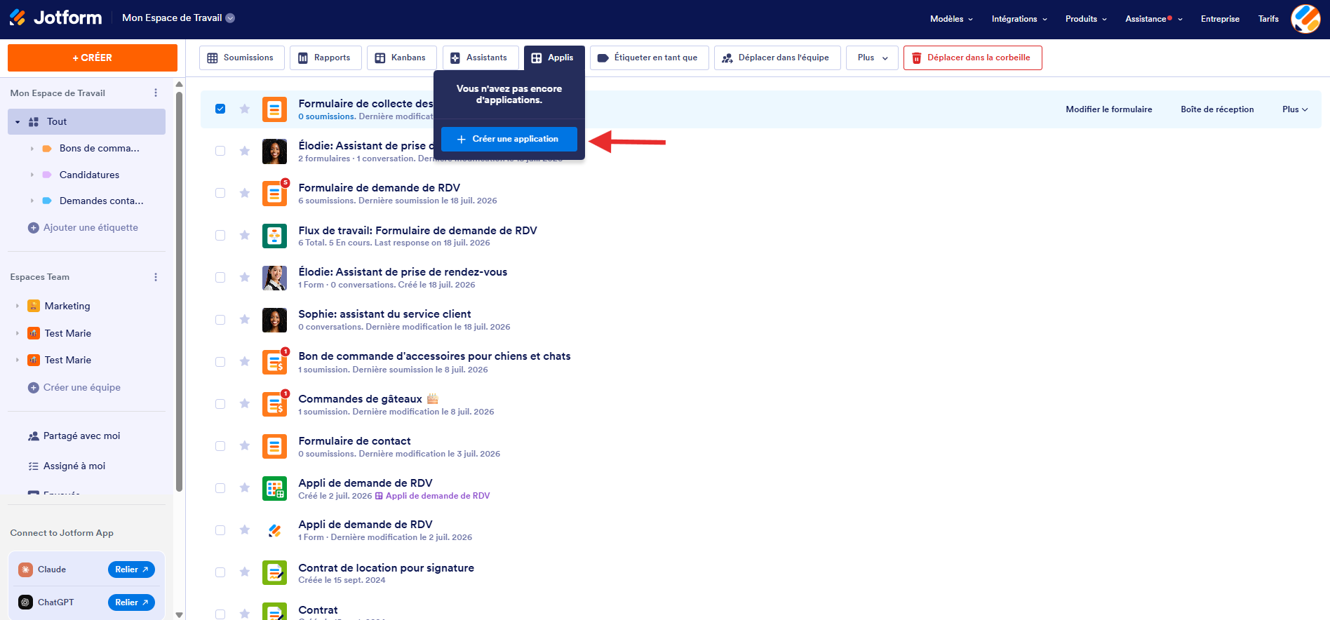 Capture d'écran de la page Mon Espace de Travail Jotform avec la liste des formulaires et une flèche pointant vers le bouton + Créer une application du menu Applis
