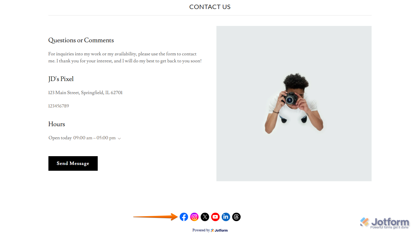 Embedded Social Media Icons widget displayed on a website, showing the configured social media icons with the selected theme, icon style, shape, spacing, and layout