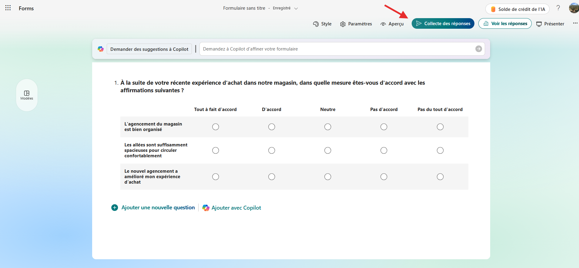 Capture d’écran du formulaire Microsoft Forms avec une flèche pointant vers le bouton Collecte des réponses