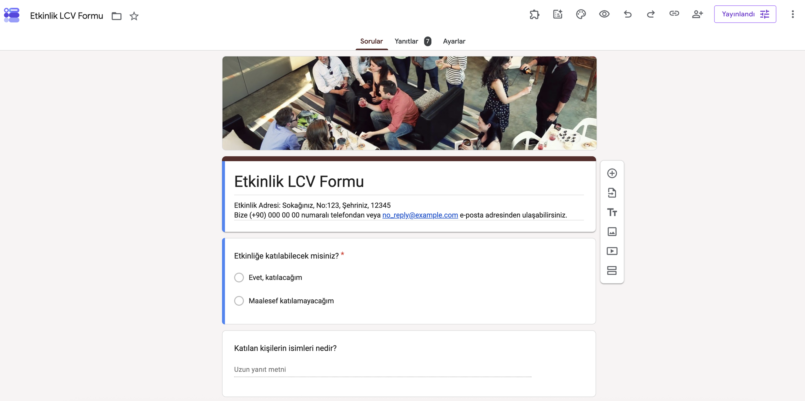 Müşteri kazanımı için içerik pazarlama formu örneğini gösteren Google Forms arayüzü