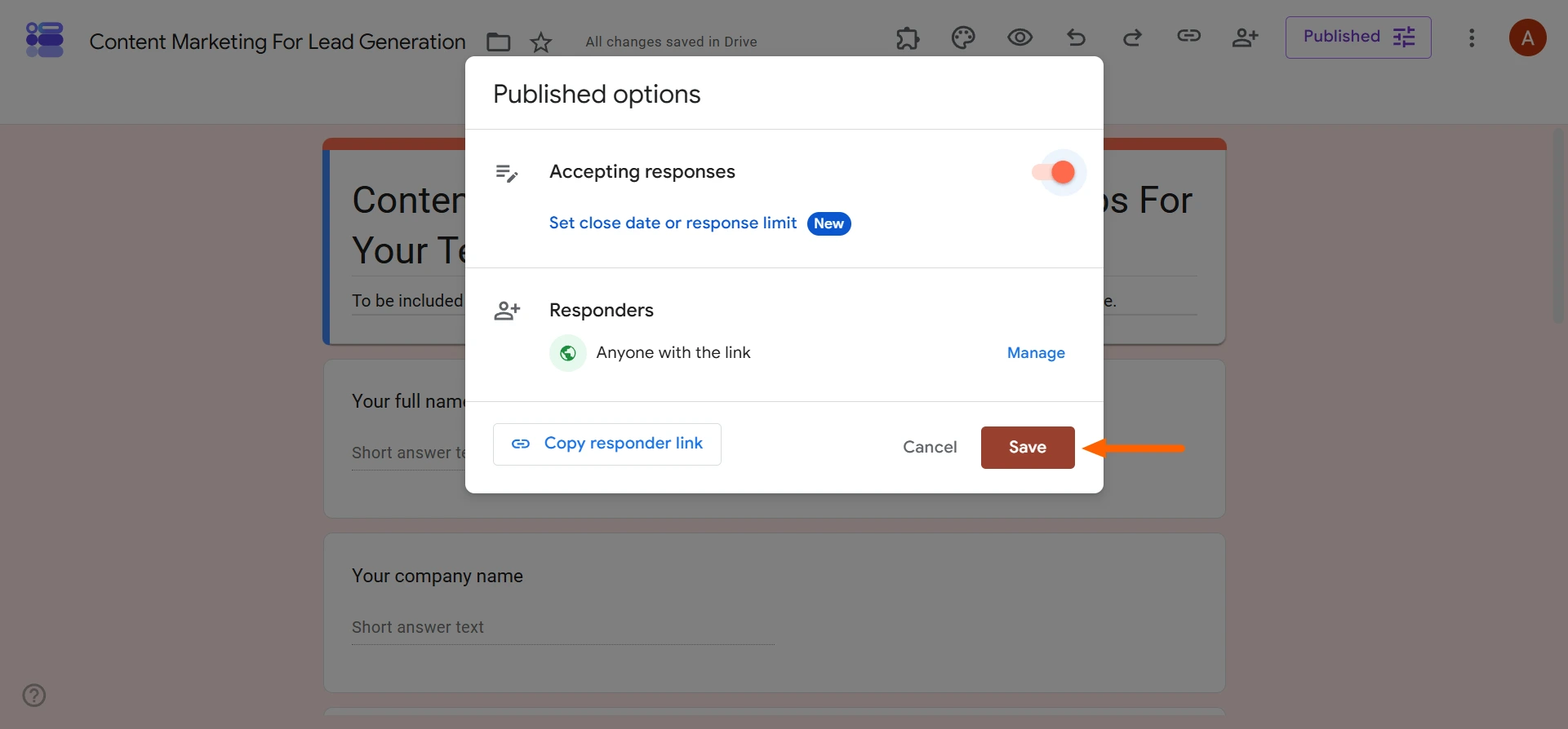 Published options dialog with accepting responses enabled and Save highlighted
