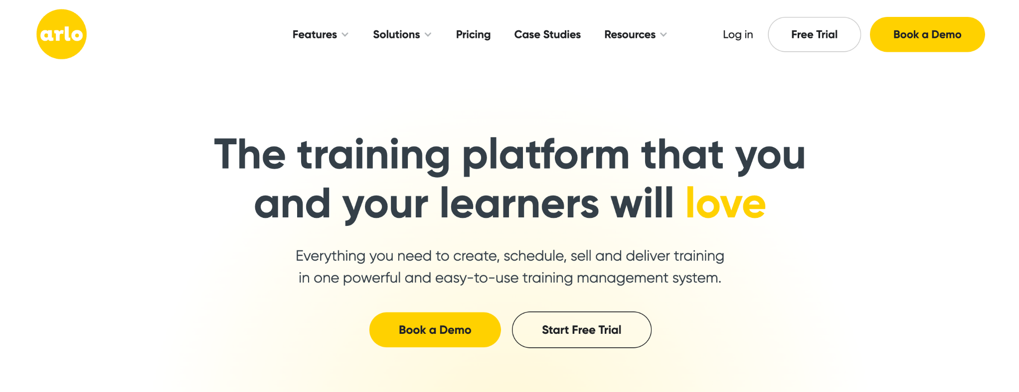 Arlo homepage presenting its training management platform with demo and free trial options