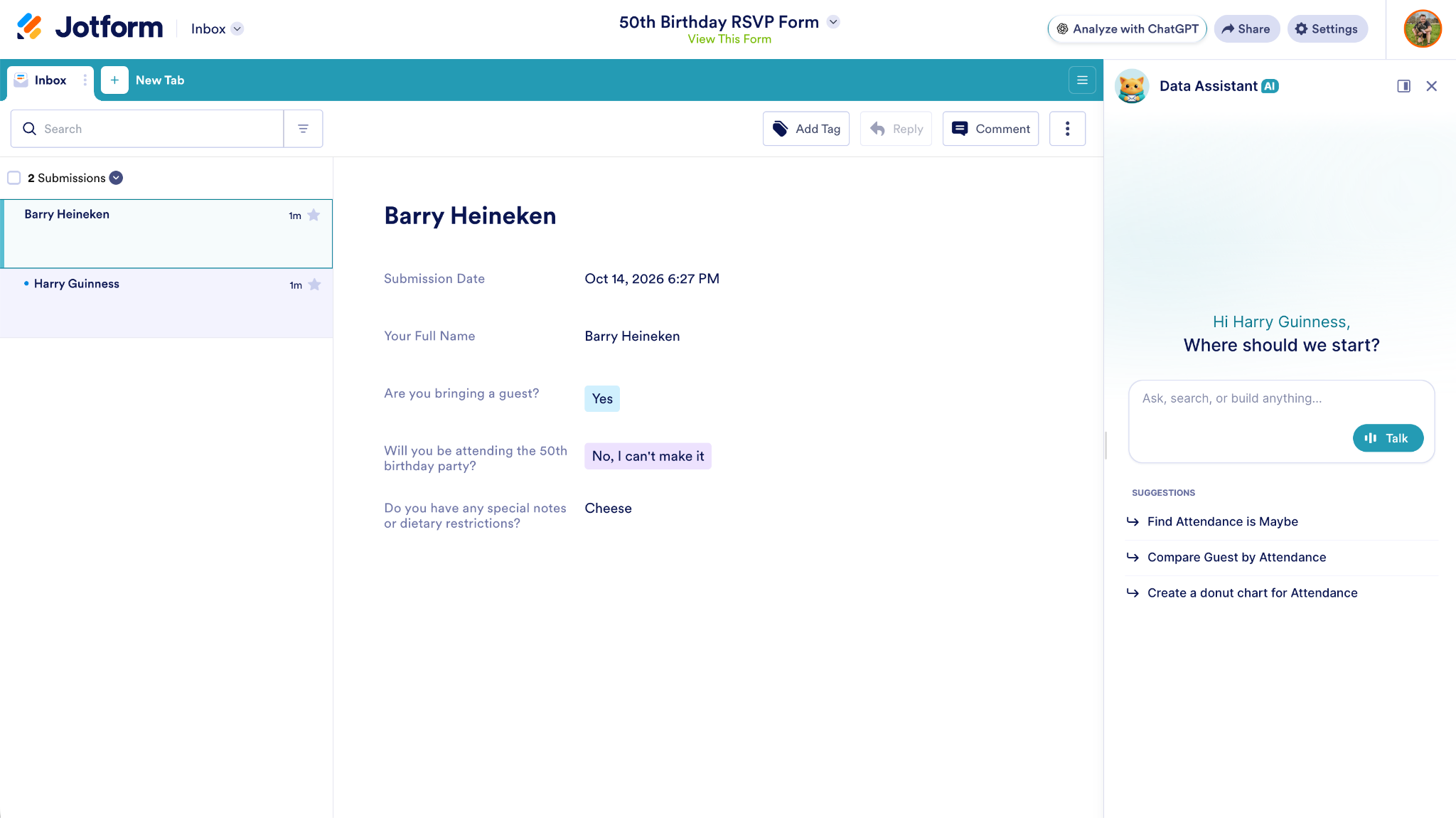 Inbox Jotform che mostra le singole conferme RSVP per compleanni insieme all'Assistente Dati IA